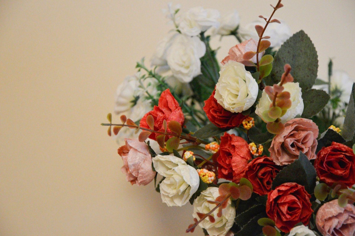 Benefits of Adding Artificial Plants to Your Living Space